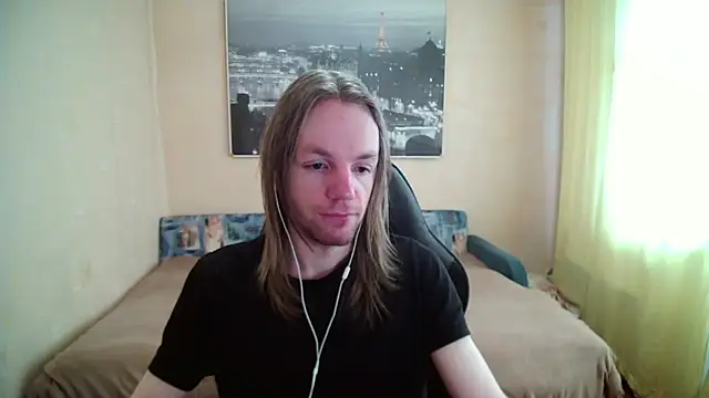 Snapshot of AdamDickens chatting on 04.21.26 AdamDickens online show from 04.21.26