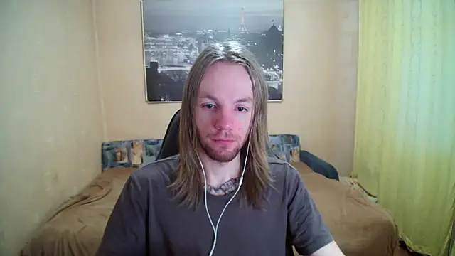 Snapshot of AdamDickens chatting on 04.30.26 AdamDickens online show from 04.30.26
