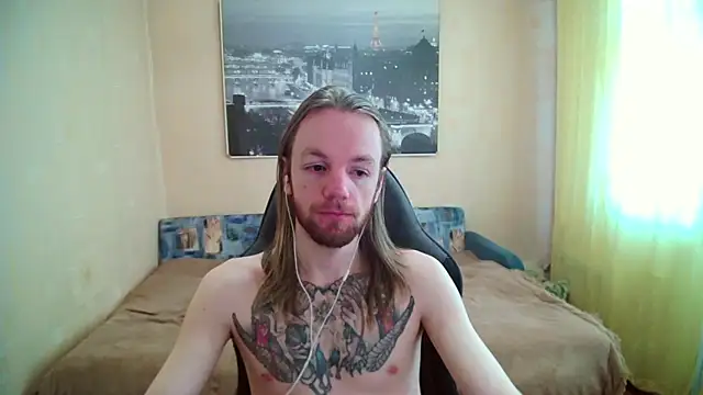 Snapshot of AdamDickens chatting on 05.19.26 AdamDickens online show from 05.19.26