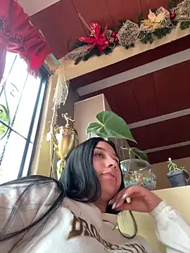 BELLAALEJA online show from 12.15.25