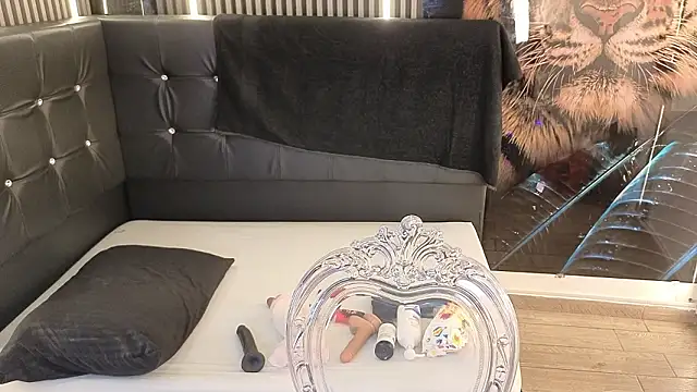 Witch Scarlet online show from 03.07.26