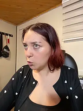 Karen18 boobs online show from 03.18.26