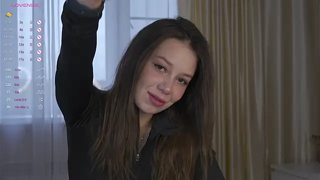 Snapshot of chillgirll chatting on 09.24.25 chillgirll online show from 09.24.25