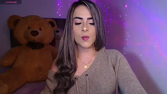 Snapshot of Alix_Barke chatting on 11.19.25 Alix Barke online show from 11.19.25