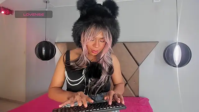 Sol Vanegas online show from 09.25.25