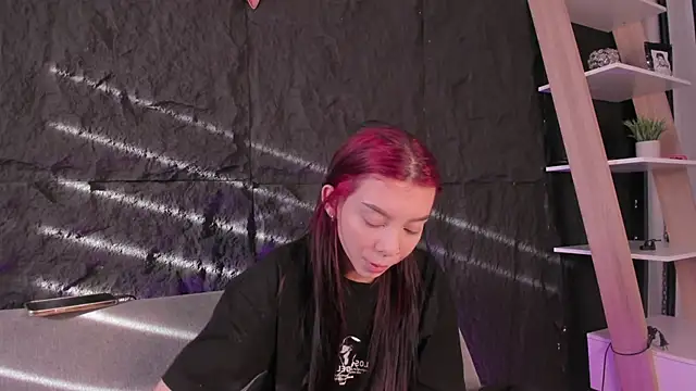 CleoWhite online show from 11.19.25