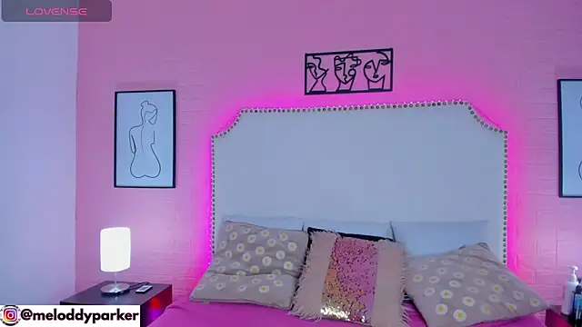 Meloddy Parkerr  online show from 09.10.25