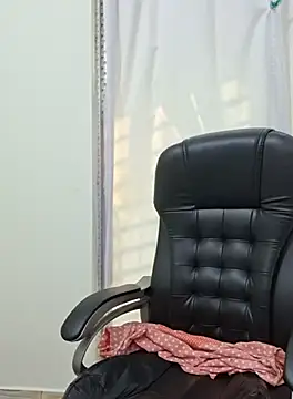 Snapshot of Bristy- chatting on 10.15.25 Bristy- online show from 10.15.25