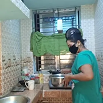 Snapshot of Bristy- chatting on 11.20.25 Bristy- online show from 11.20.25