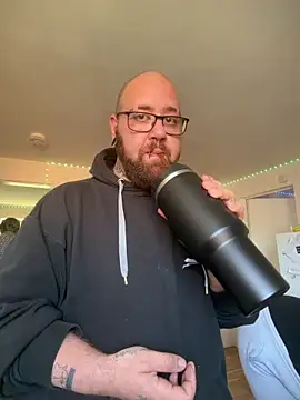 mrandmrsdarkside online show from 04.15.26