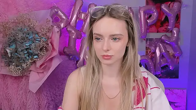 JuliaBrewwer online show from 09.13.25