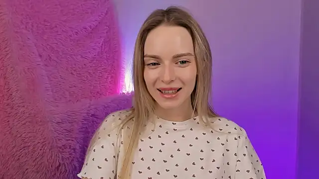 JuliaBrewwer online show from 10.02.25