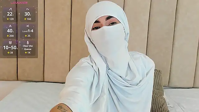  Zahiira  online show from 09.24.25