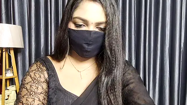 Webrowncouple online show from 10.11.25