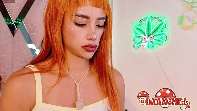 ScarlettRusso1 online show from 04.15.26