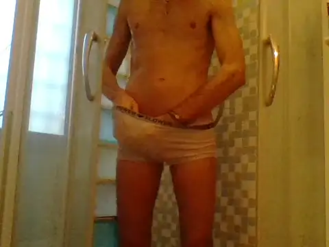 Snapshot of KalendaXL chatting on 12.01.25 KalendaXL online show from 12.01.25