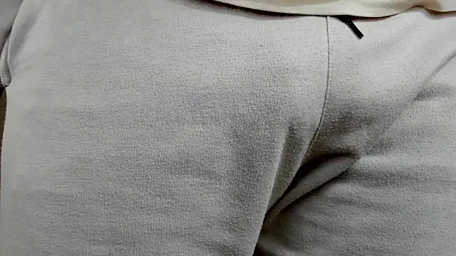 Snapshot of HELLSTAR chatting on 11.22.25 HELLSTAR online show from 11.22.25