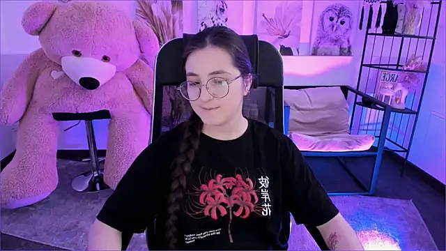 VirtuallVoyant online show from 12.04.25