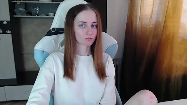 Snapshot of Cutti_Crystal chatting on 03.03.26 Cutti Crystal online show from 03.03.26