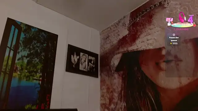 gigi gilt  online show from 11.07.25