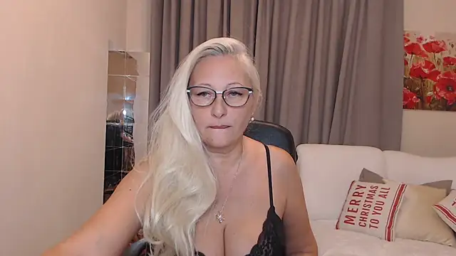 ValeriaSharm online show from 10.04.25