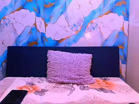 Snapshot of ebonypretty4u69 chatting on 09.17.25 ebonypretty4u69 online show from 09.17.25