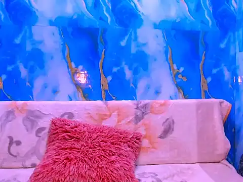 Snapshot of ebonypretty4u69 chatting on 10.28.25 ebonypretty4u69 online show from 10.28.25