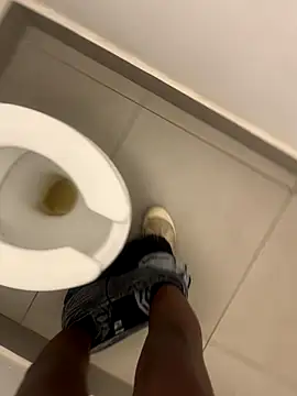 Snapshot of kamo012000 chatting on 12.03.25 kamo012000 online show from 12.03.25