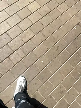 Snapshot of kamo012000 chatting on 12.15.25 kamo012000 online show from 12.15.25