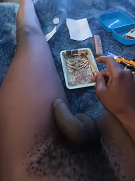 Snapshot of kamo012000 chatting on 12.22.25 kamo012000 online show from 12.22.25