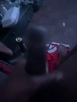 Snapshot of kamo012000 chatting on 12.22.25 kamo012000 online show from 12.22.25