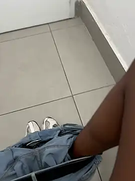 Snapshot of kamo012000 chatting on 02.19.26 kamo012000 online show from 02.19.26