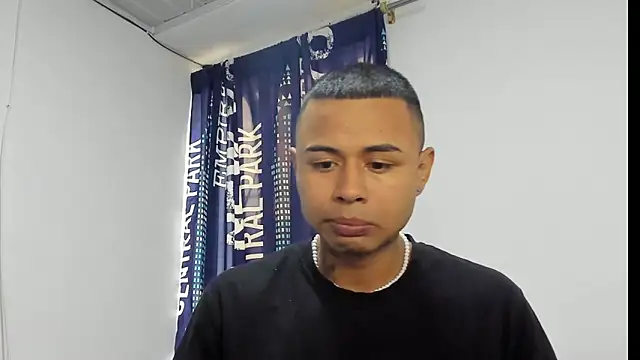 Snapshot of _Logan_Colton_ chatting on 11.14.25 Logan Colton online show from 11.14.25