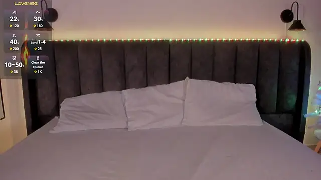 Sophie Smith19  online show from 12.22.25