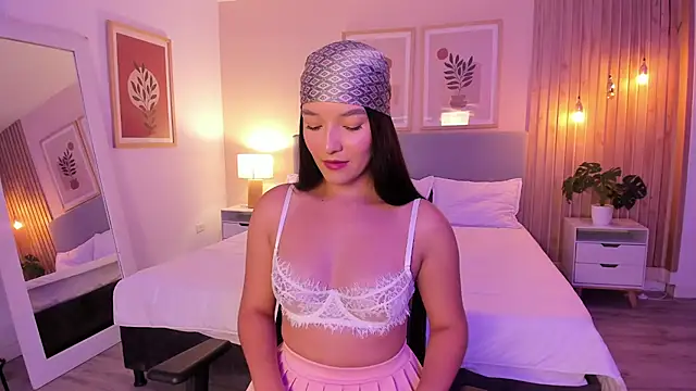 AuroraEvanss online show from 11.11.25