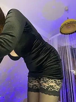 Snapshot of CrazyPinky chatting on 01.22.25 CrazyPinky online show from 01.22.25