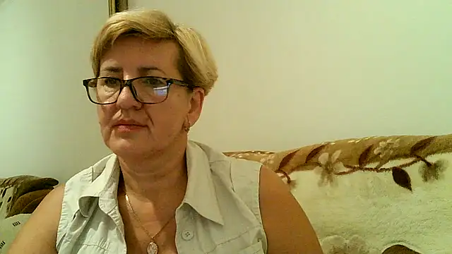 Dana4921 online show from 10.19.25