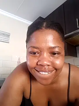 Snapshot of SweetBerryBliss chatting on 09.23.25 SweetBerryBliss online show from 09.23.25