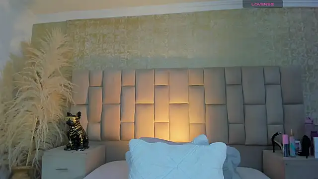 cloesummerr  online show from 01.19.26