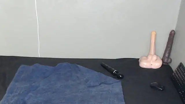 TrishahXo online show from 02.24.26