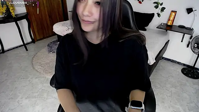 Mia 1120 online show from 11.22.25