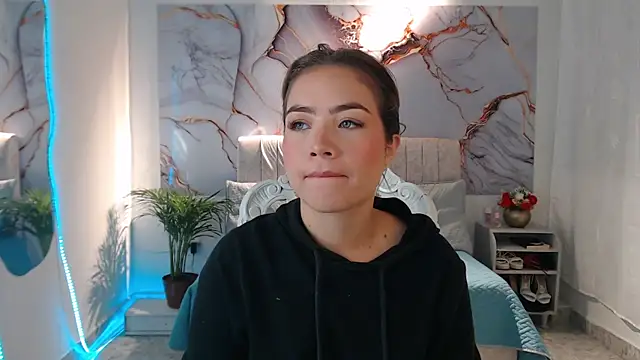 Snapshot of _Tiffany1 chatting on 09.10.25 Tiffany1 online show from 09.10.25