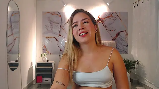 Snapshot of _Tiffany1 chatting on 10.17.25 Tiffany1 online show from 10.17.25