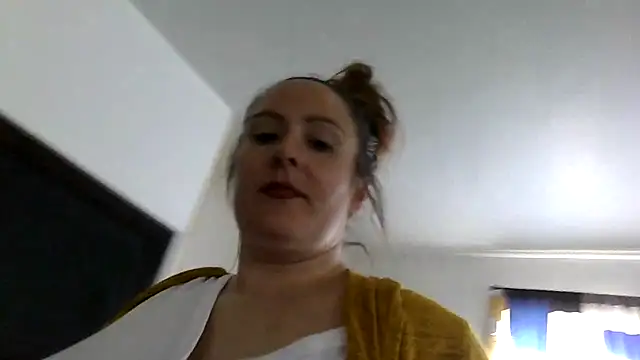 Snapshot of HarmonyRayWishes chatting on 10.30.25 HarmonyRayWishes online show from 10.30.25