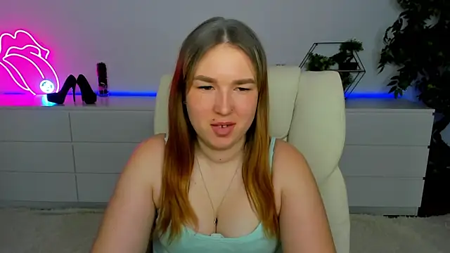 Snapshot of Sofii_darling chatting on 03.02.26 Sofii darling online show from 03.02.26