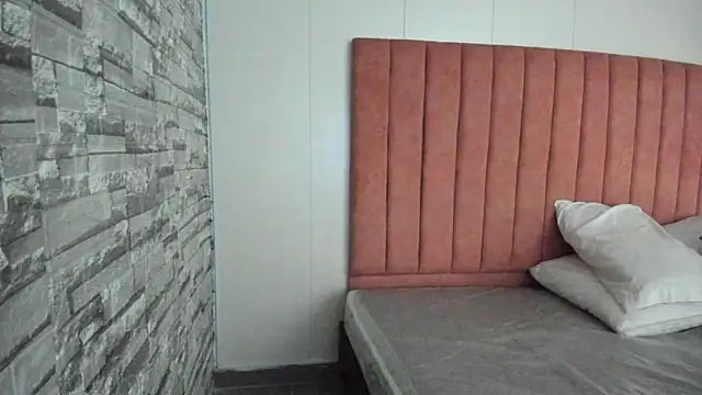 Snapshot of ashley_Olsen chatting on 10.22.25 ashley Olsen online show from 10.22.25