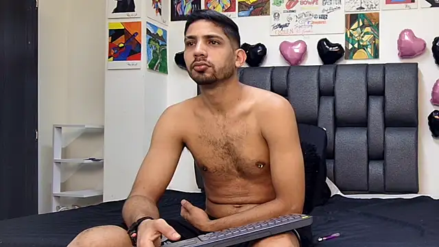 Snapshot of ashtoncooperr chatting on 09.13.25 ashtoncooperr online show from 09.13.25