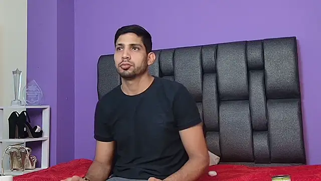 Snapshot of ashtoncooperr chatting on 10.02.25 ashtoncooperr online show from 10.02.25