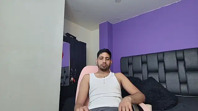 Snapshot of ashtoncooperr chatting on 10.05.25 ashtoncooperr online show from 10.05.25