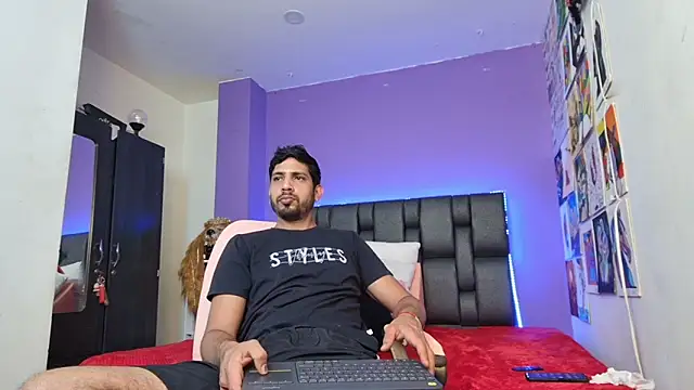 Snapshot of ashtoncooperr chatting on 11.02.25 ashtoncooperr online show from 11.02.25